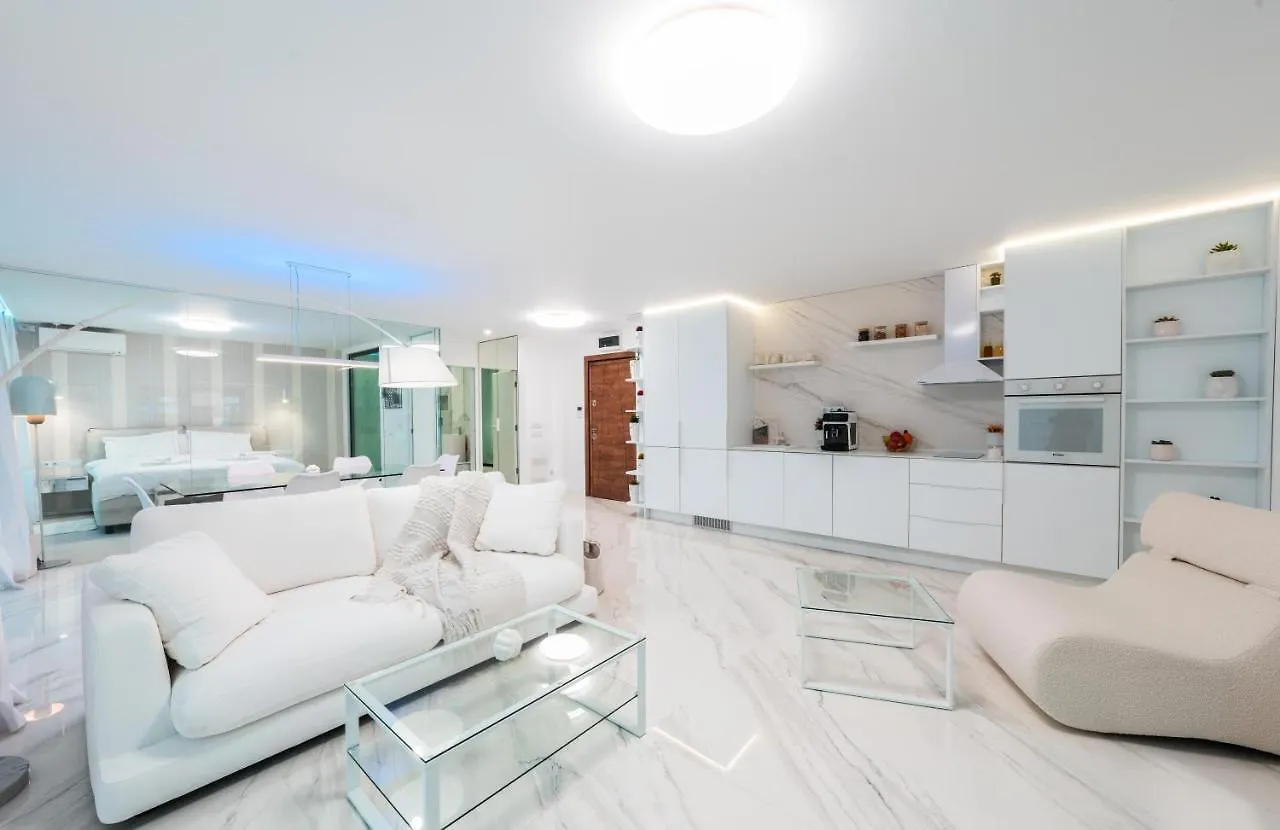Emirates White Sensation Apartment Sofia 0*,