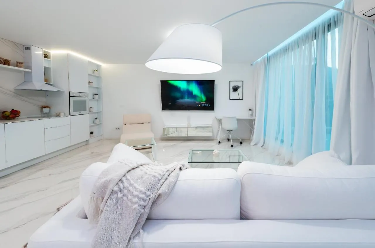 Emirates White Sensation Apartment Sofia